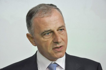 Geoană anunţă un nou proiect de stânga